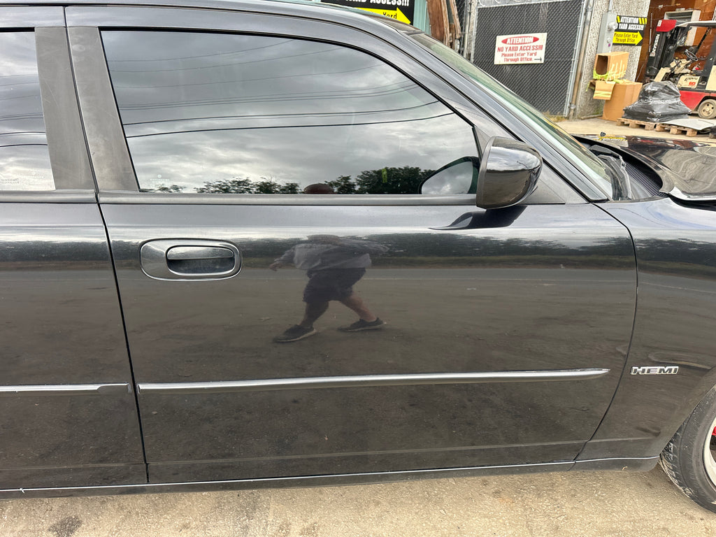 2006 Dodge Charger SRT-8 – D2504