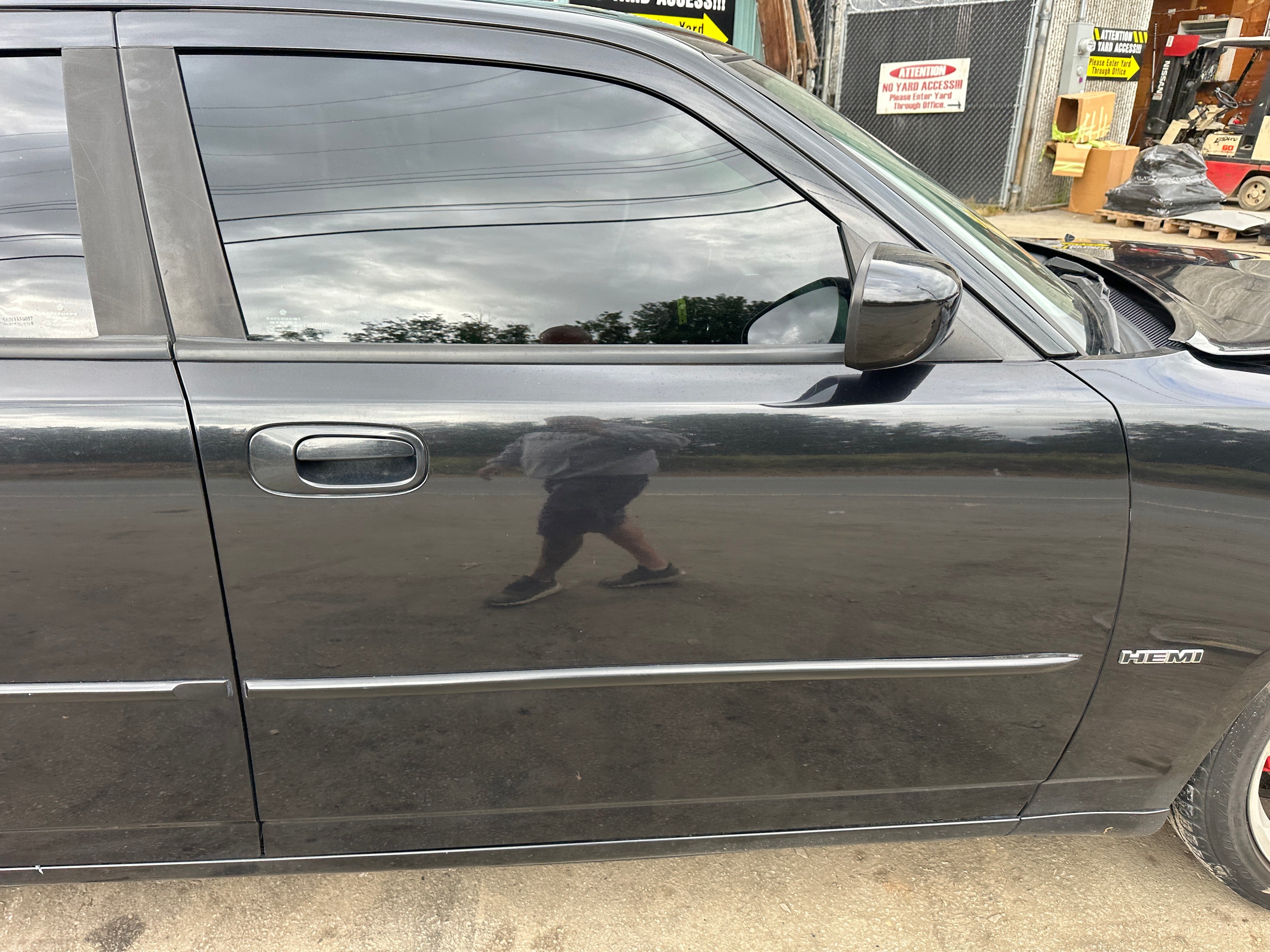 2006 Dodge Charger SRT-8 – D2504