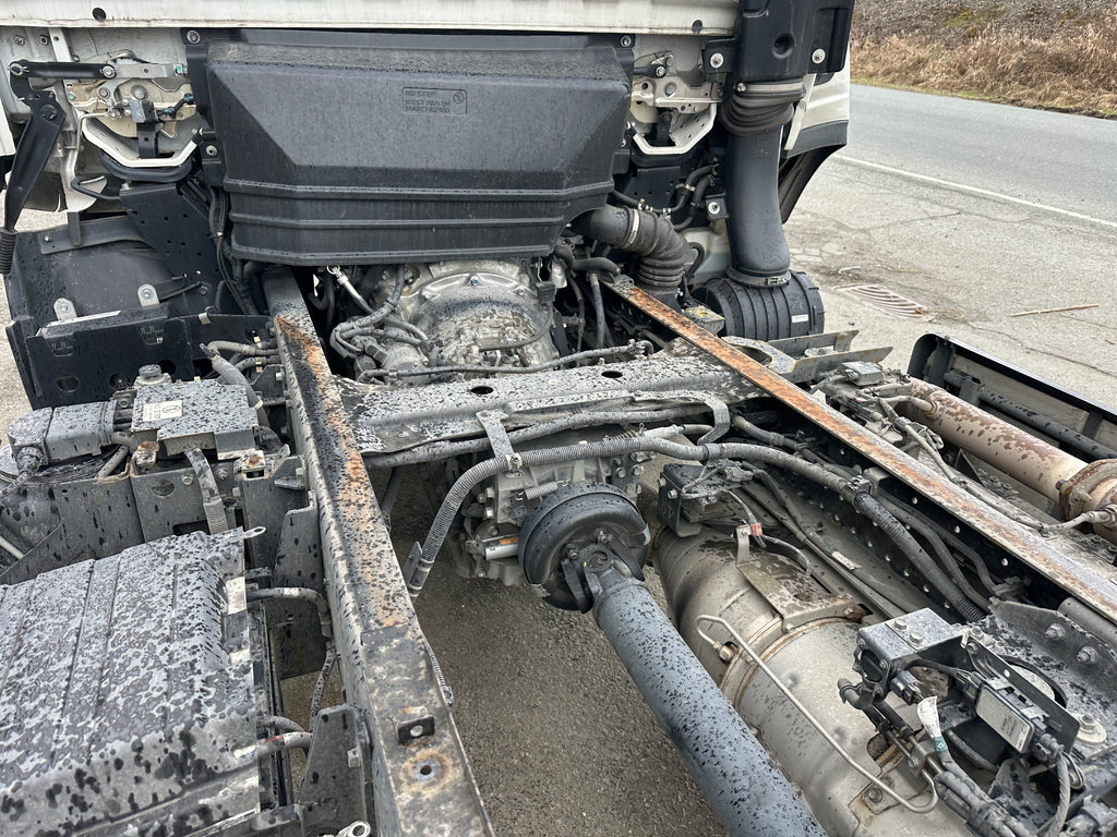 2023 Isuzu NPR Cab Chassis – IS2501