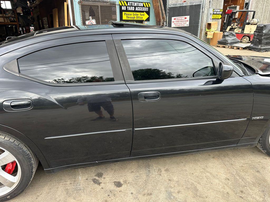 2006 Dodge Charger SRT-8 – D2504