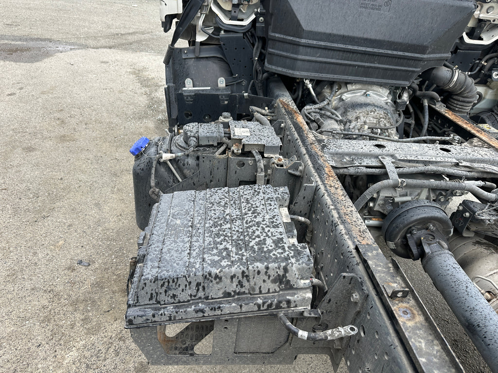 2023 Isuzu NPR Cab Chassis – IS2501
