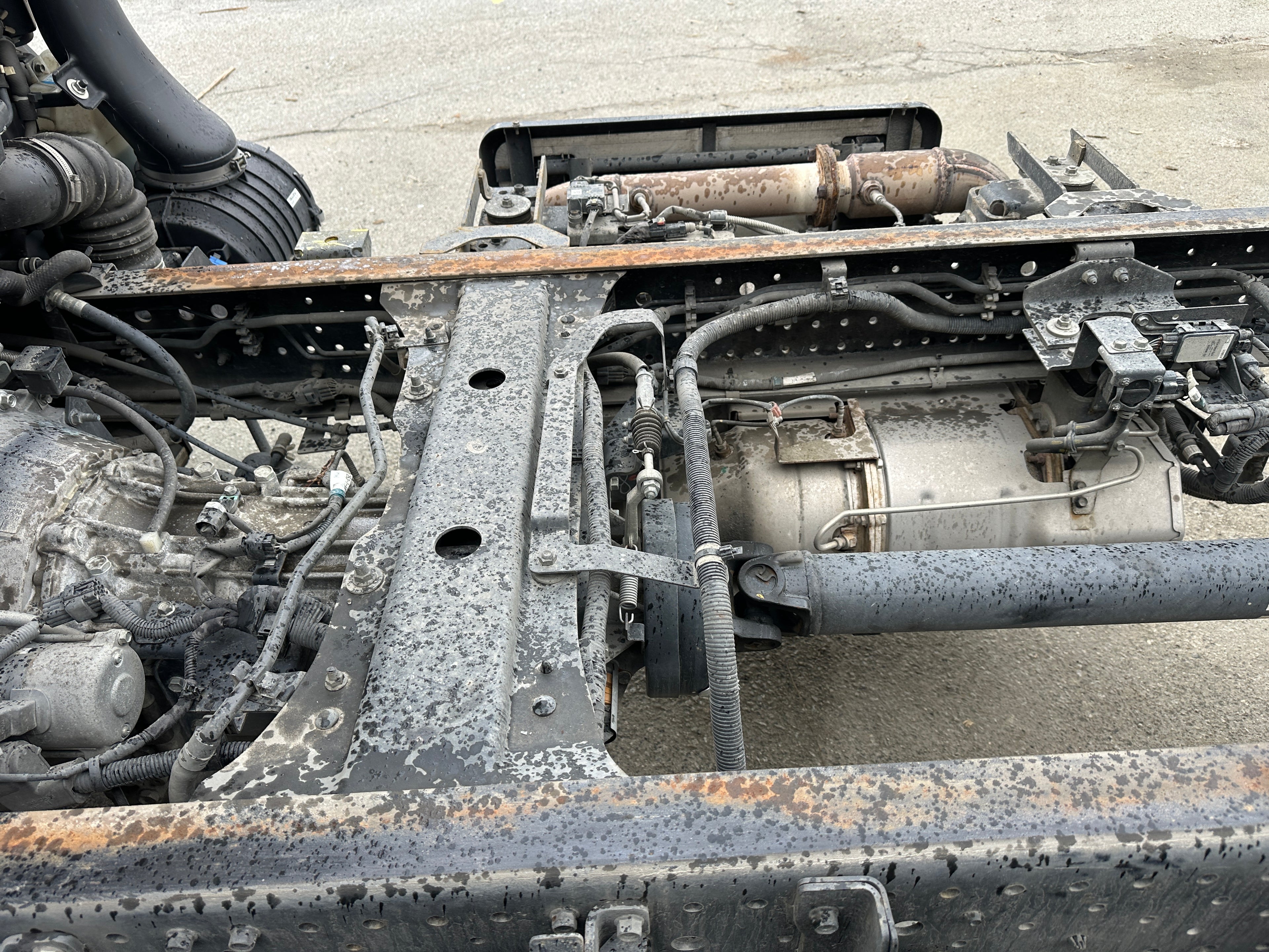 2023 Isuzu NPR Cab Chassis – IS2501