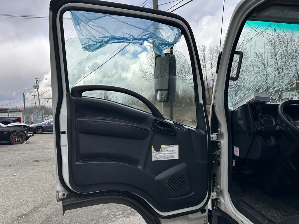 2023 Isuzu NPR Cab Chassis – IS2501