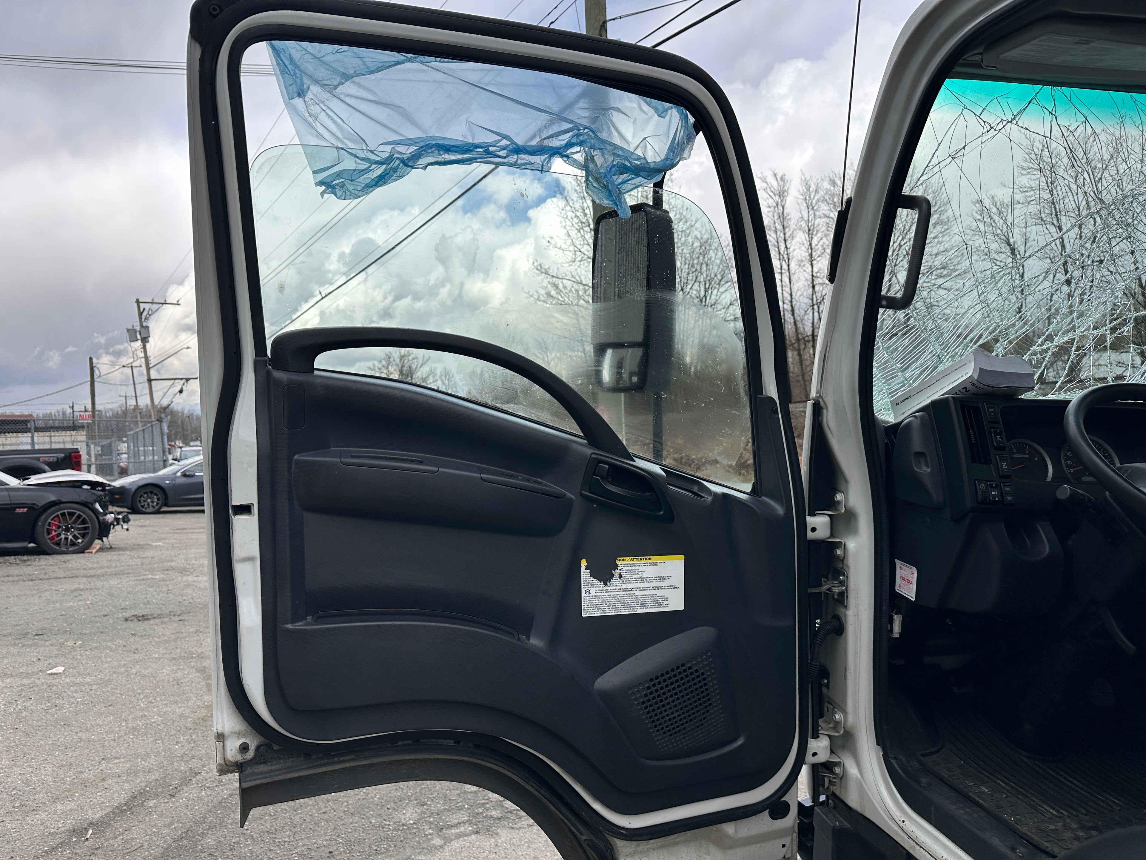 2023 Isuzu NPR Cab Chassis – IS2501