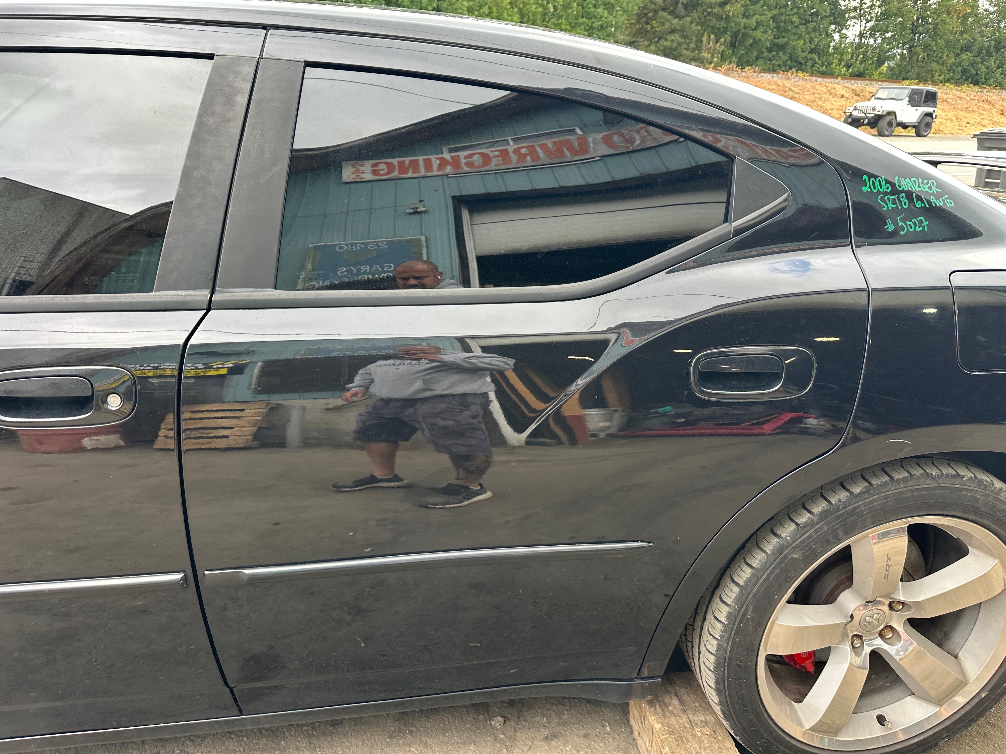 2006 Dodge Charger SRT-8 – D2504