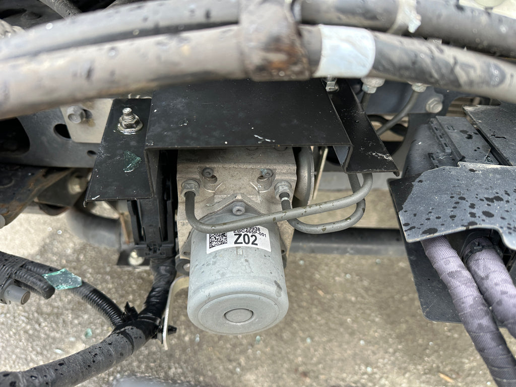 2023 Isuzu NPR Cab Chassis – IS2501