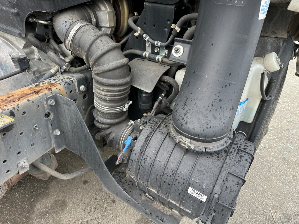 2023 Isuzu NPR Cab Chassis – IS2501