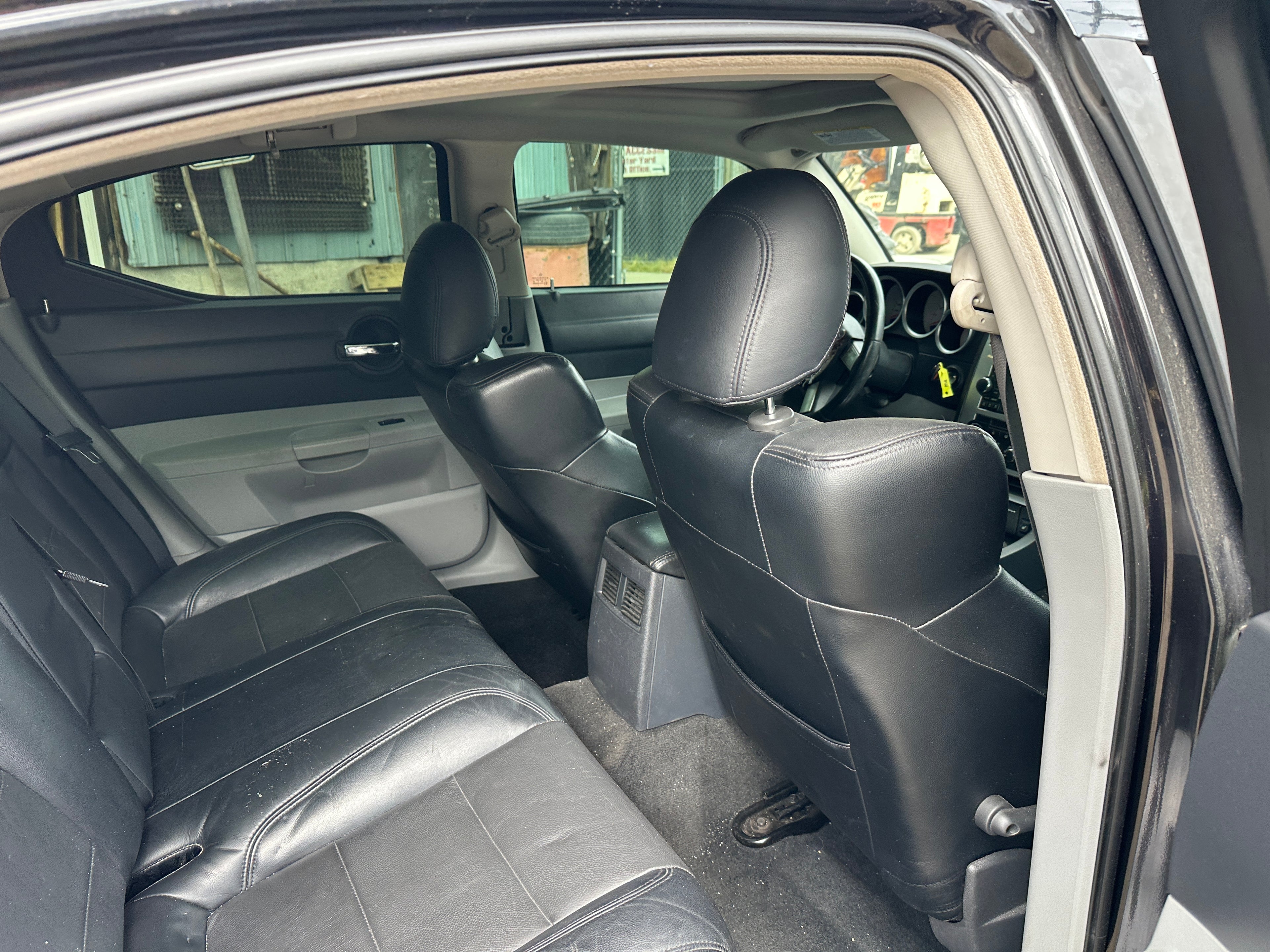 2006 Dodge Charger SRT-8 – D2504