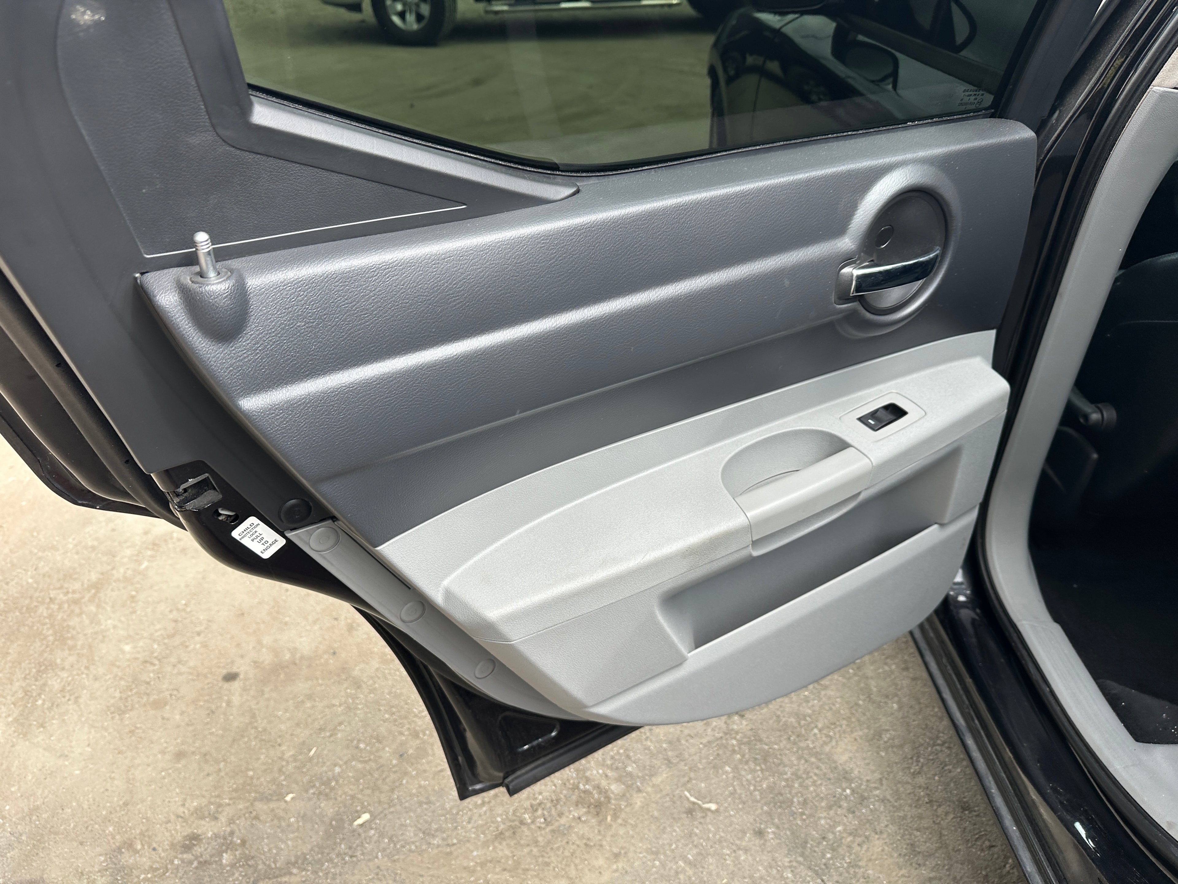 2006 Dodge Charger SRT-8 – D2504