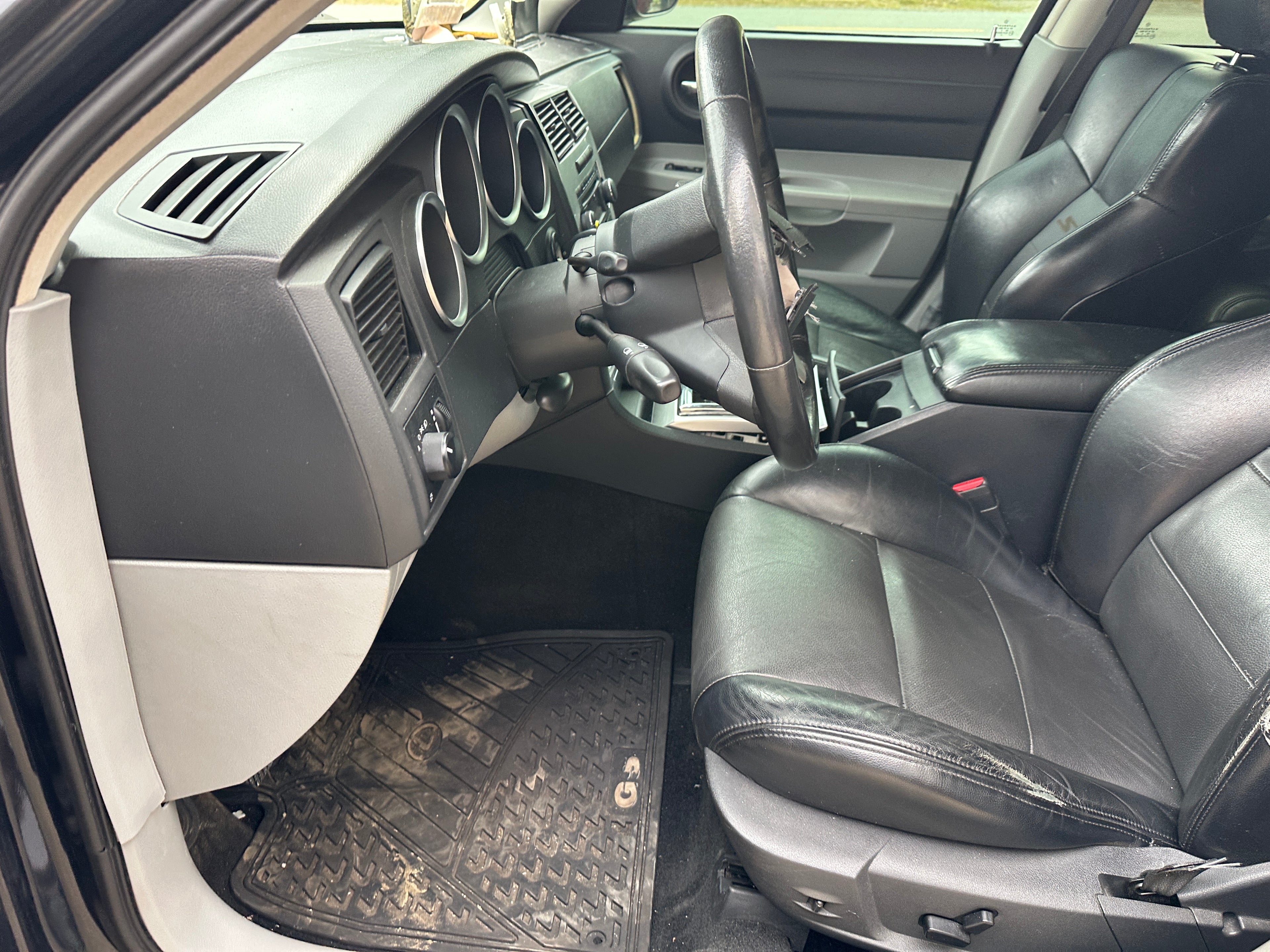 2006 Dodge Charger SRT-8 – D2504