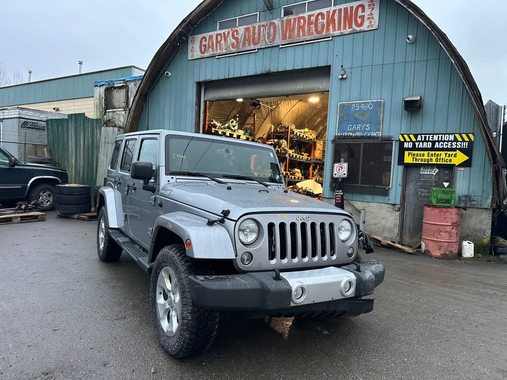 2015 Jeep Wrangler JK Unlimited Sahara 3.6 – J2560