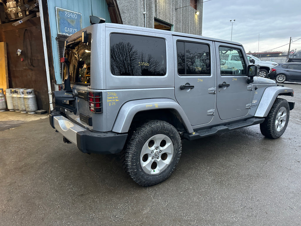 2015 Jeep Wrangler JK Unlimited Sahara 3.6 – J2560