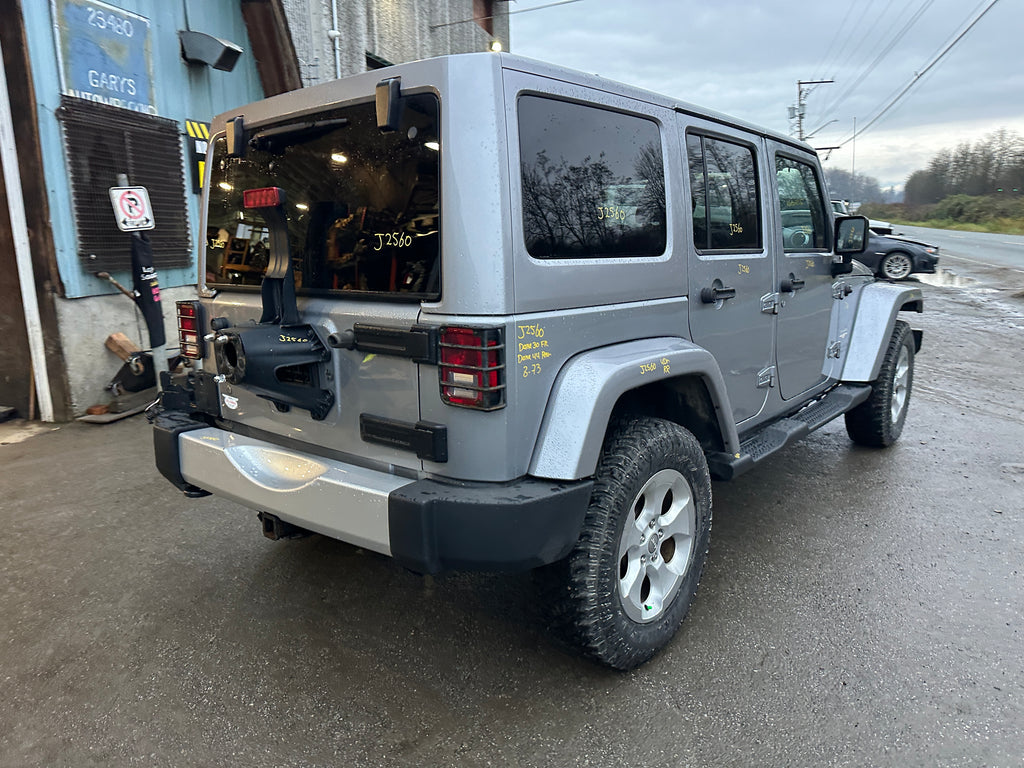 2015 Jeep Wrangler JK Unlimited Sahara 3.6 – J2560