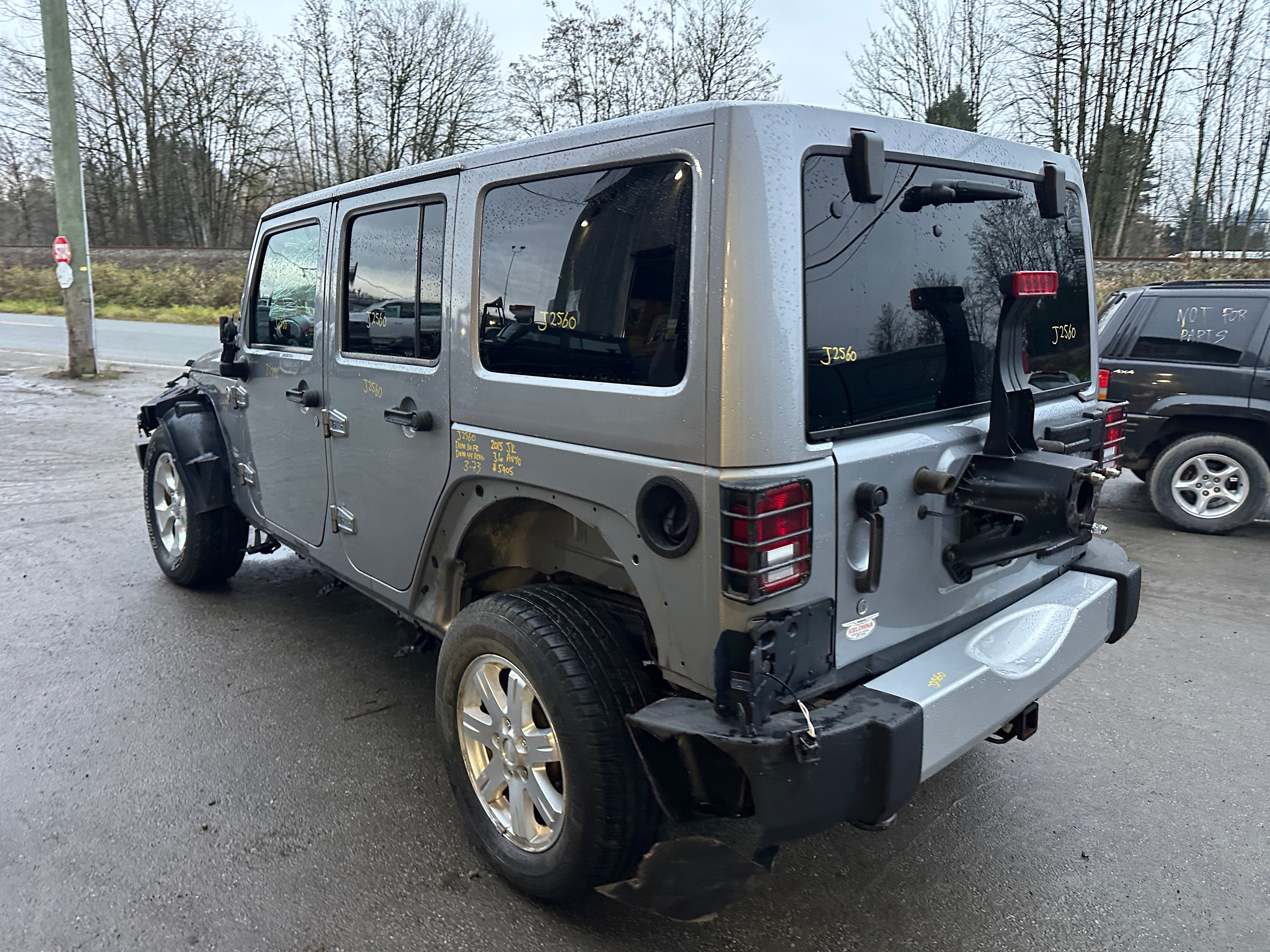 2015 Jeep Wrangler JK Unlimited Sahara 3.6 – J2560