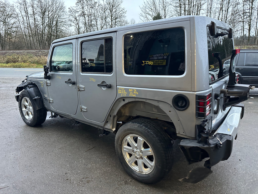 2015 Jeep Wrangler JK Unlimited Sahara 3.6 – J2560