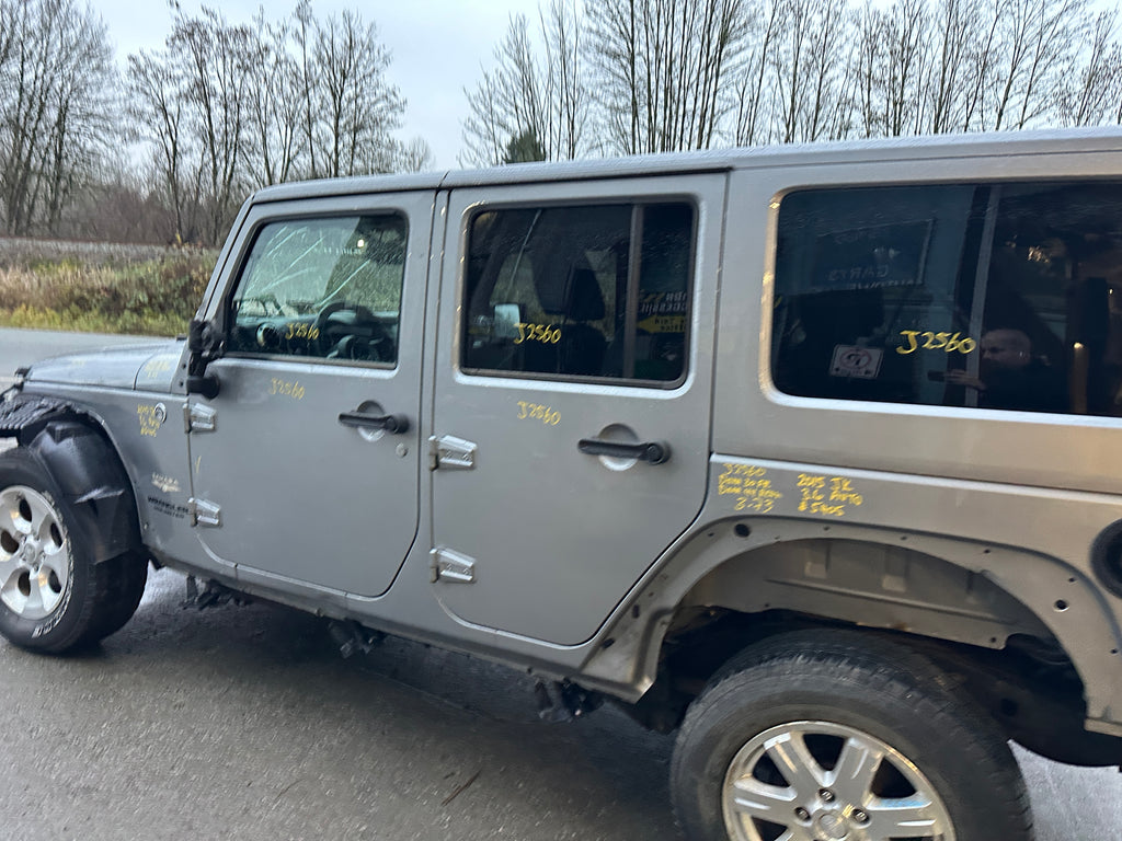 2015 Jeep Wrangler JK Unlimited Sahara 3.6 – J2560