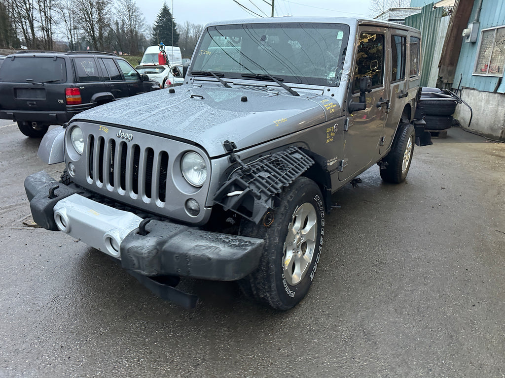 2015 Jeep Wrangler JK Unlimited Sahara 3.6 – J2560