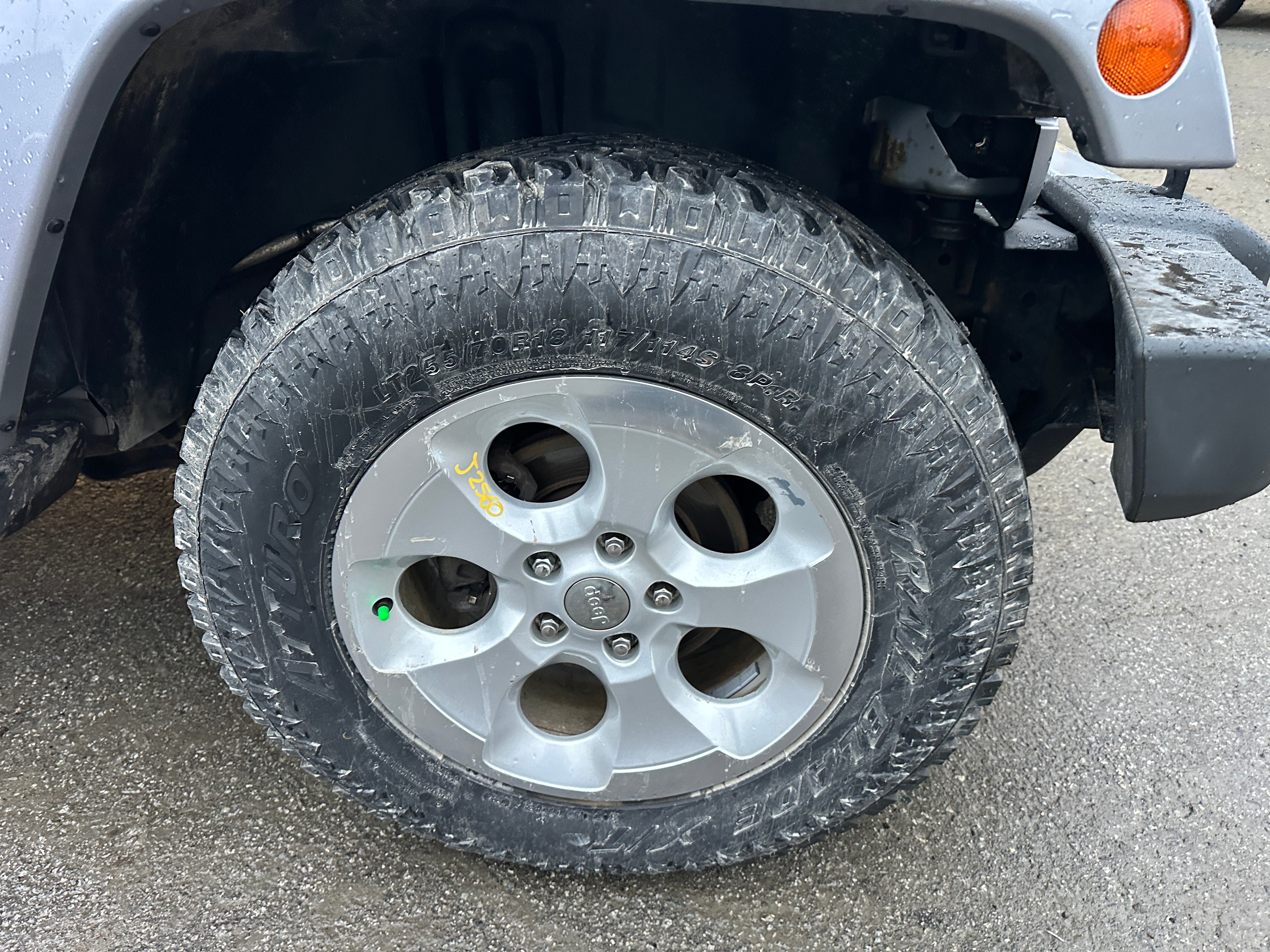 2015 Jeep Wrangler JK Unlimited Sahara 3.6 – J2560