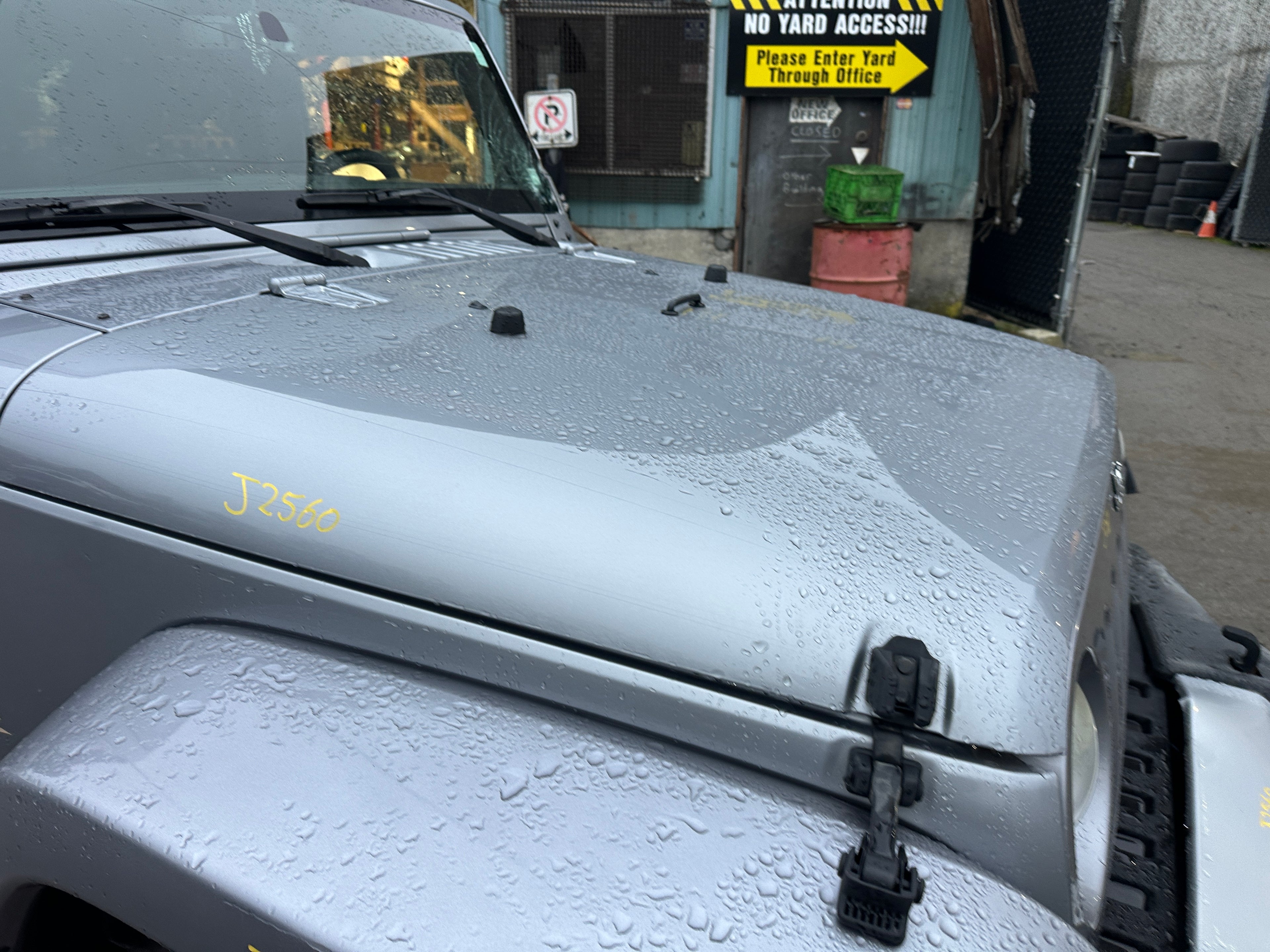 2015 Jeep Wrangler JK Unlimited Sahara 3.6 – J2560