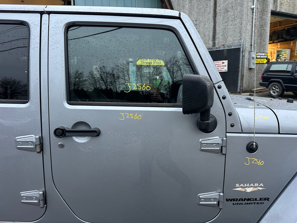 2015 Jeep Wrangler JK Unlimited Sahara 3.6 – J2560