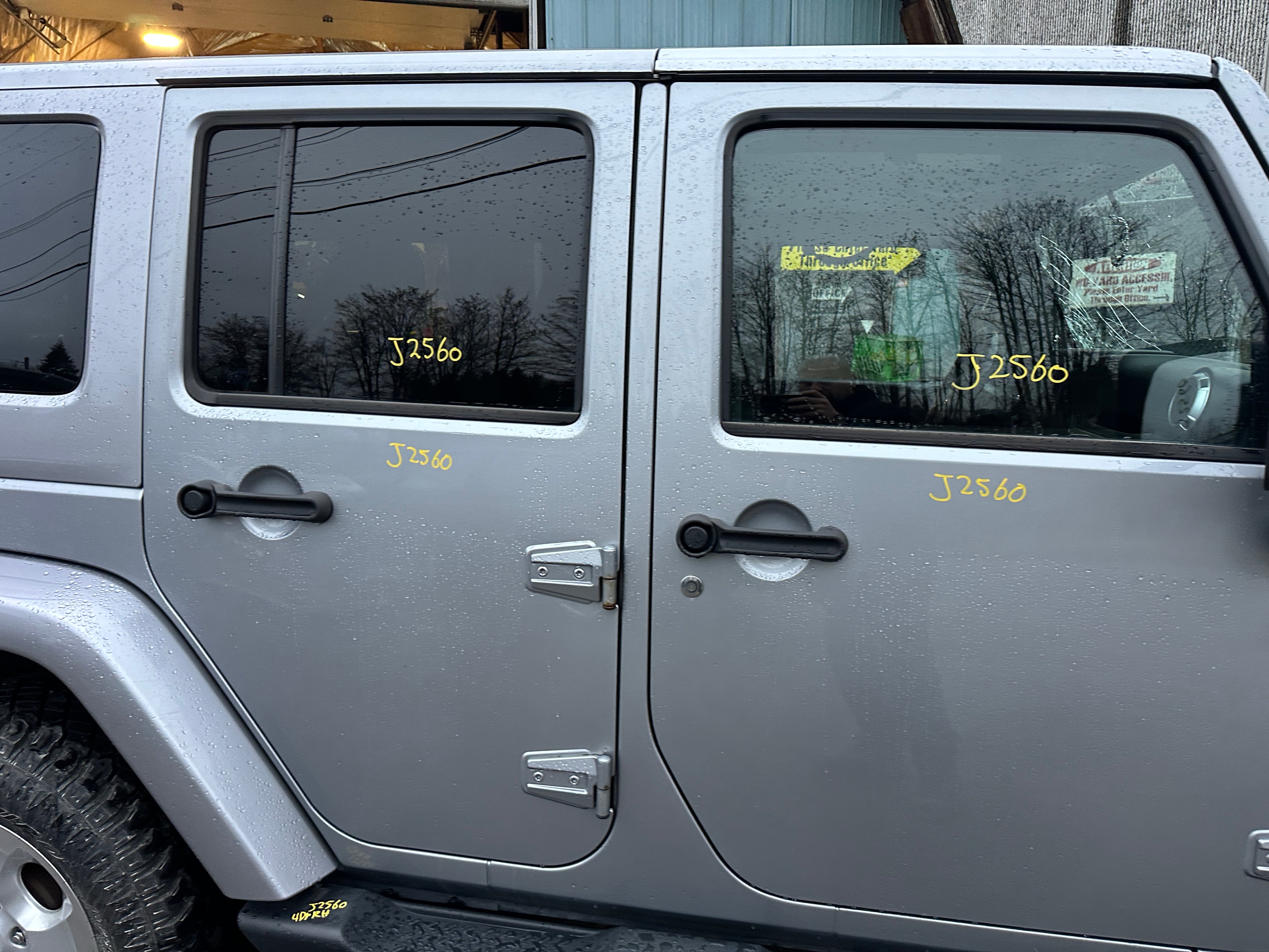 2015 Jeep Wrangler JK Unlimited Sahara 3.6 – J2560