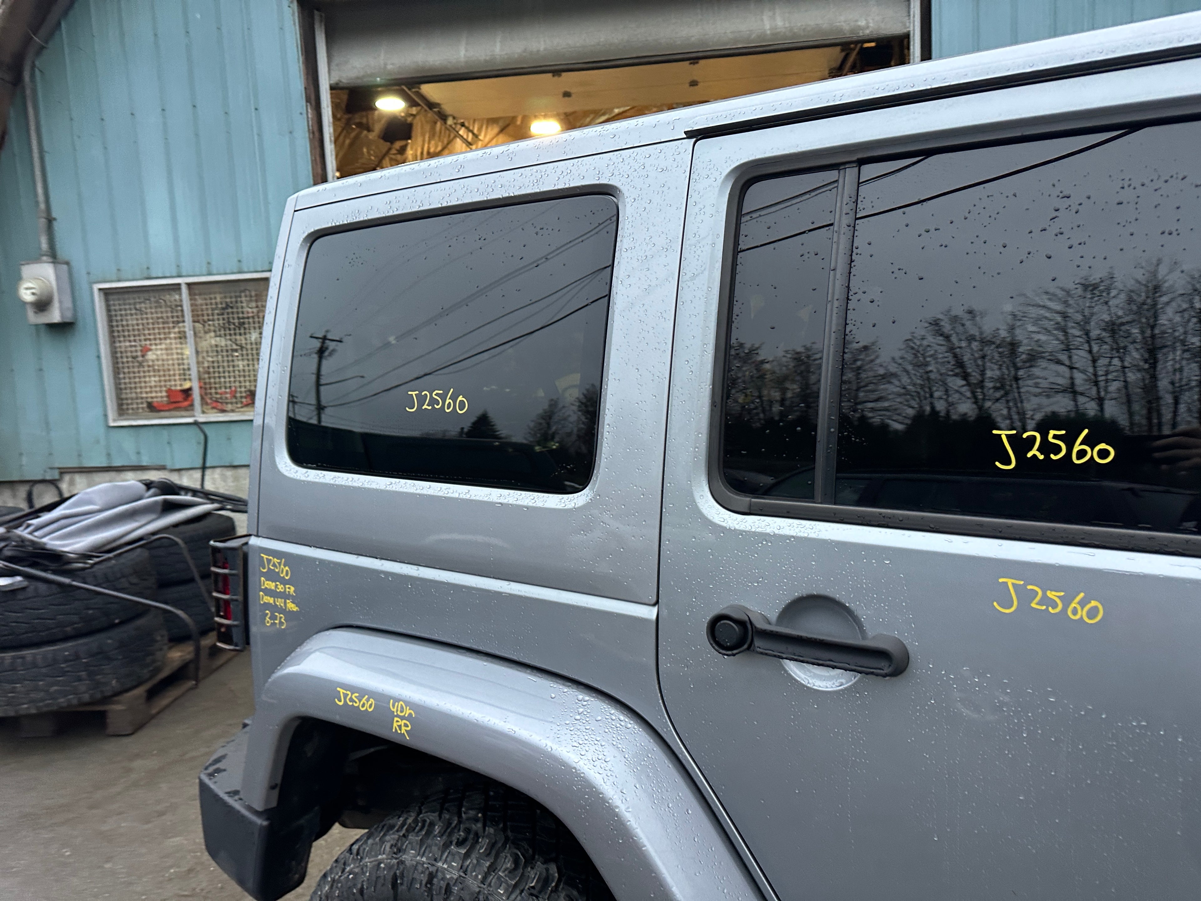 2015 Jeep Wrangler JK Unlimited Sahara 3.6 – J2560