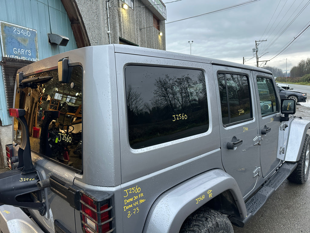 2015 Jeep Wrangler JK Unlimited Sahara 3.6 – J2560