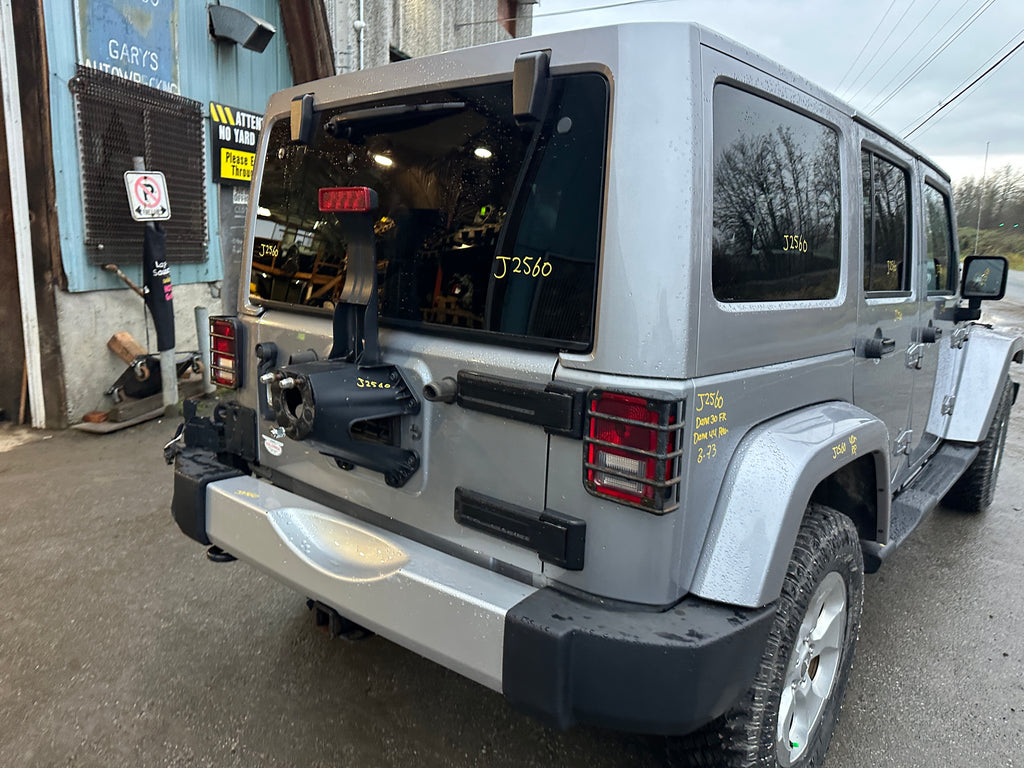 2015 Jeep Wrangler JK Unlimited Sahara 3.6 – J2560