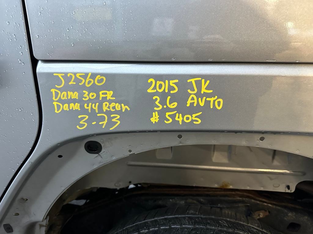 2015 Jeep Wrangler JK Unlimited Sahara 3.6 – J2560