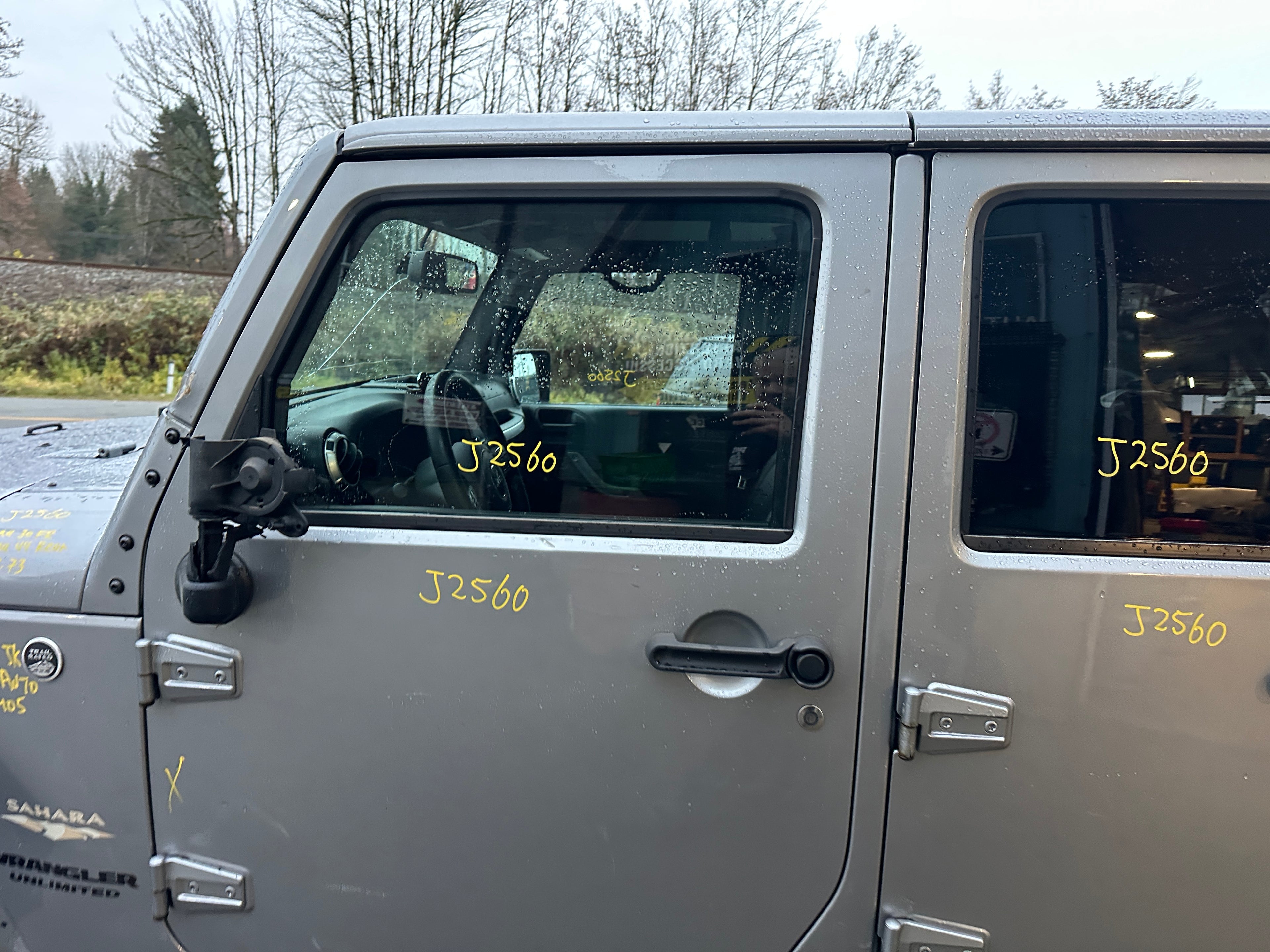 2015 Jeep Wrangler JK Unlimited Sahara 3.6 – J2560