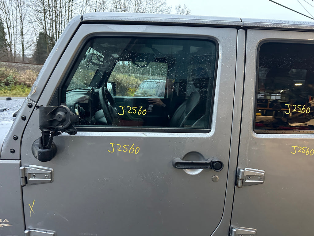 2015 Jeep Wrangler JK Unlimited Sahara 3.6 – J2560