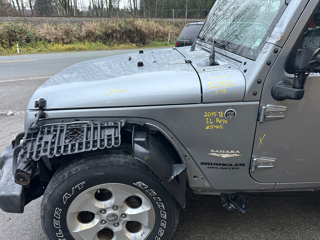 2015 Jeep Wrangler JK Unlimited Sahara 3.6 – J2560