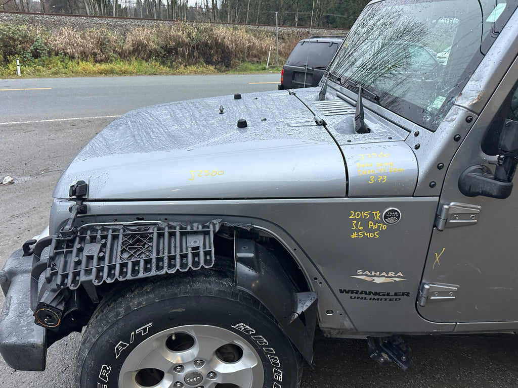 2015 Jeep Wrangler JK Unlimited Sahara 3.6 – J2560