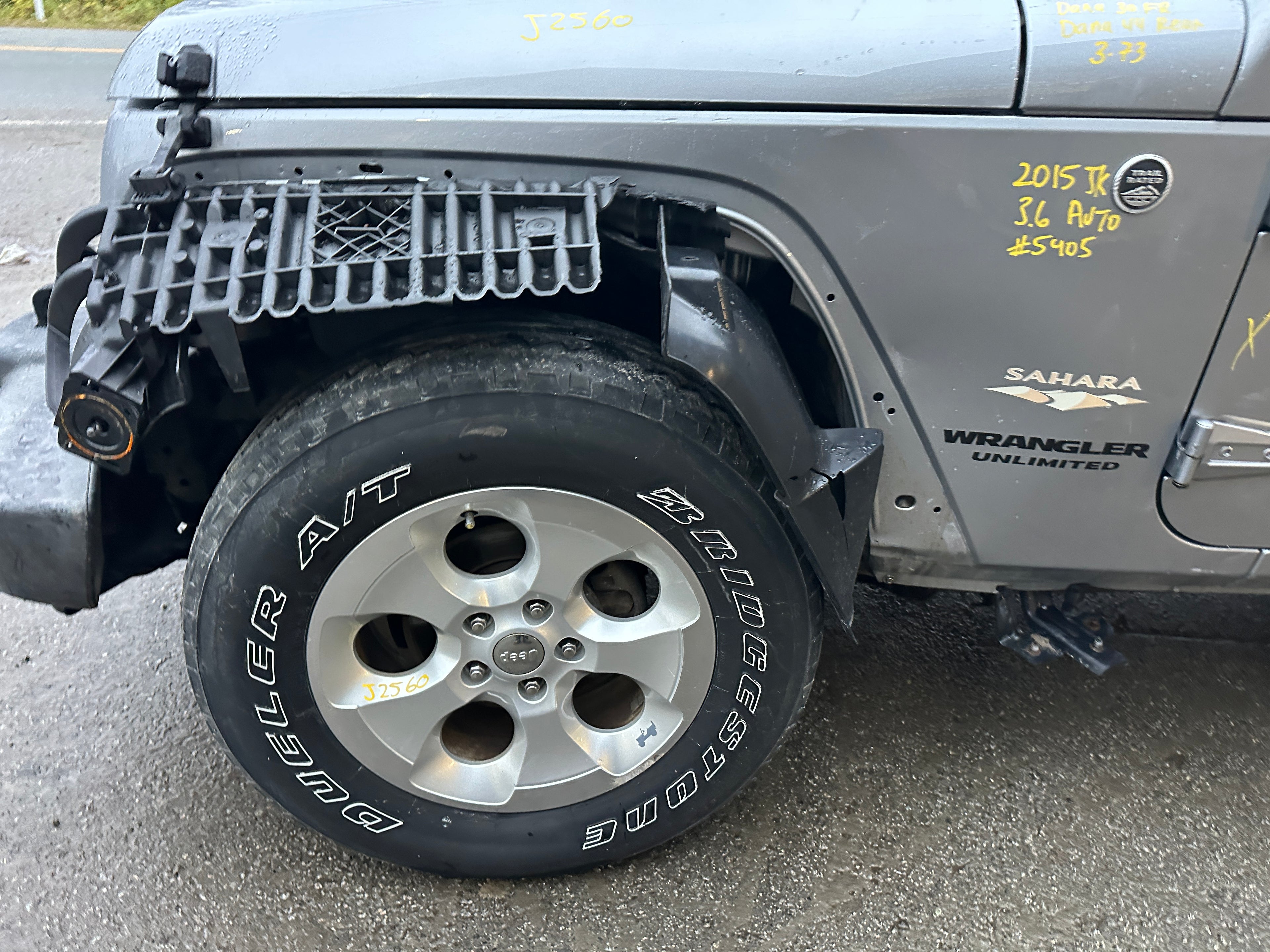 2015 Jeep Wrangler JK Unlimited Sahara 3.6 – J2560