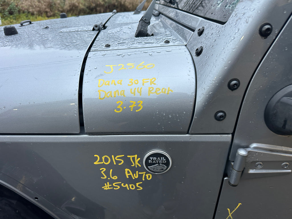 2015 Jeep Wrangler JK Unlimited Sahara 3.6 – J2560