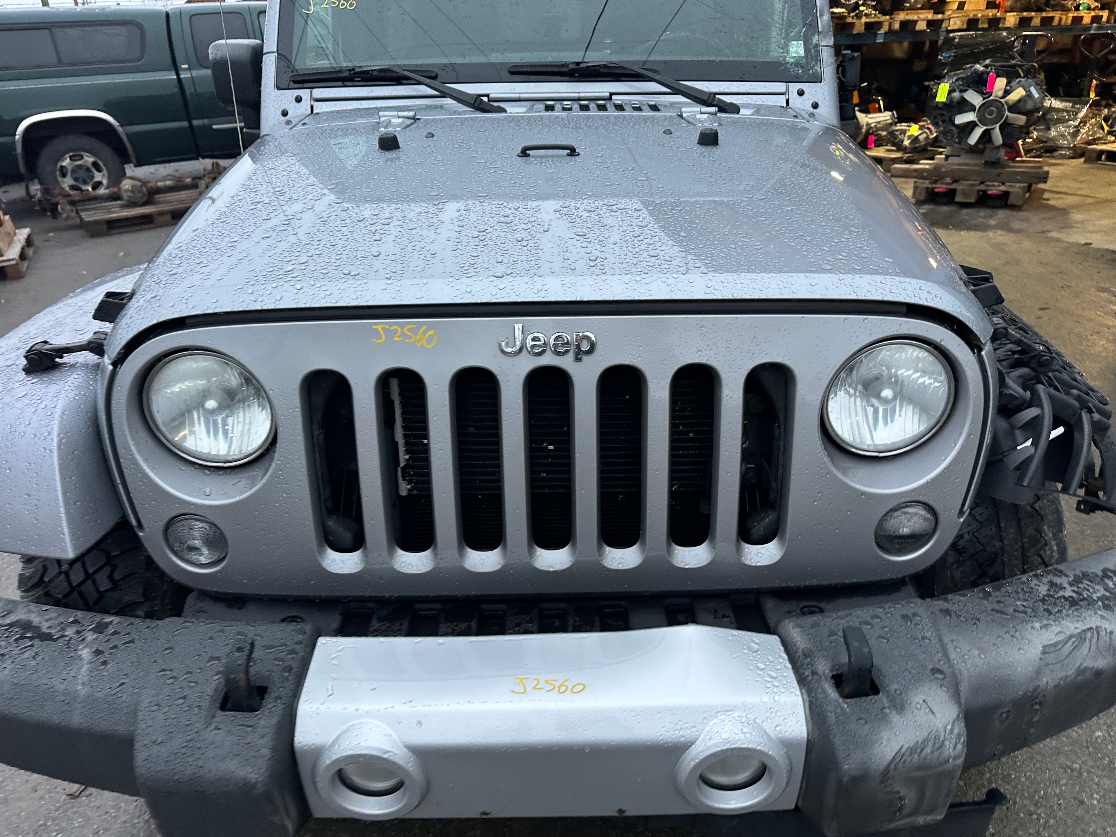 2015 Jeep Wrangler JK Unlimited Sahara 3.6 – J2560
