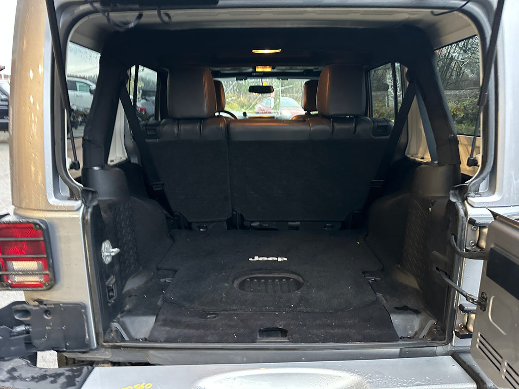 2015 Jeep Wrangler JK Unlimited Sahara 3.6 – J2560