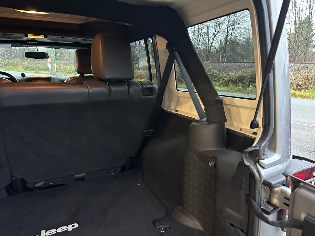 2015 Jeep Wrangler JK Unlimited Sahara 3.6 – J2560