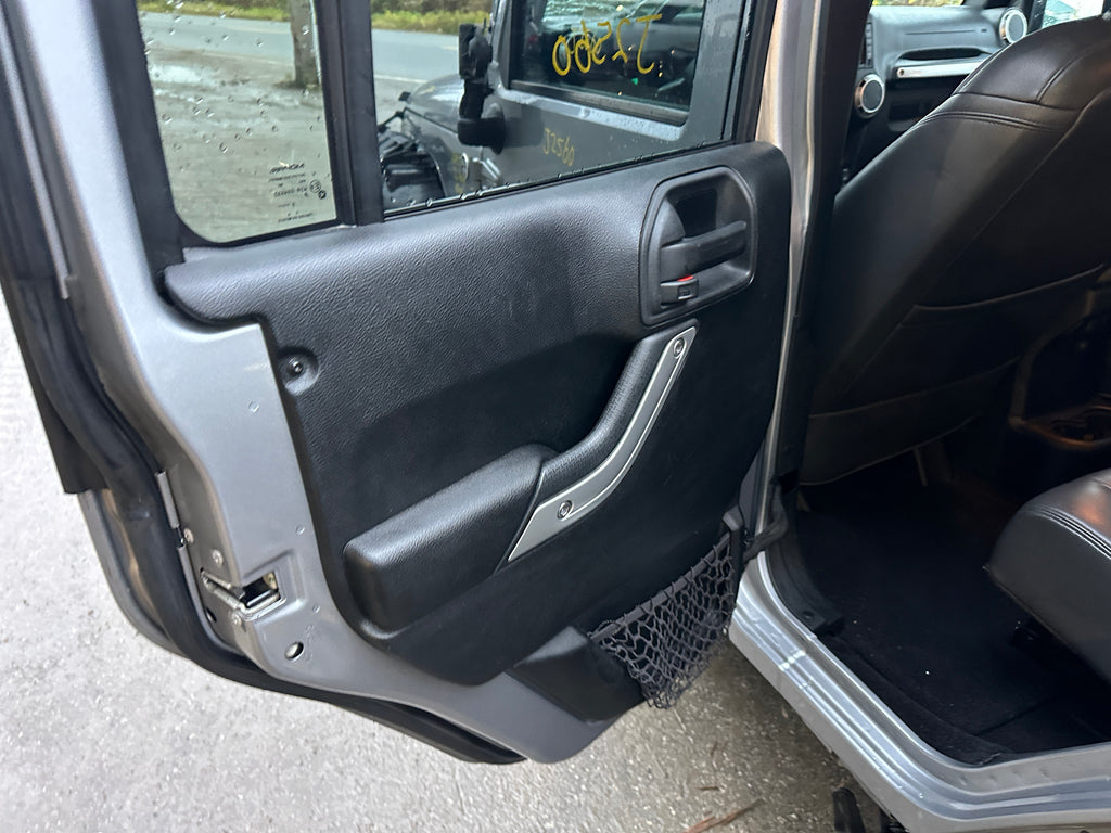 2015 Jeep Wrangler JK Unlimited Sahara 3.6 – J2560