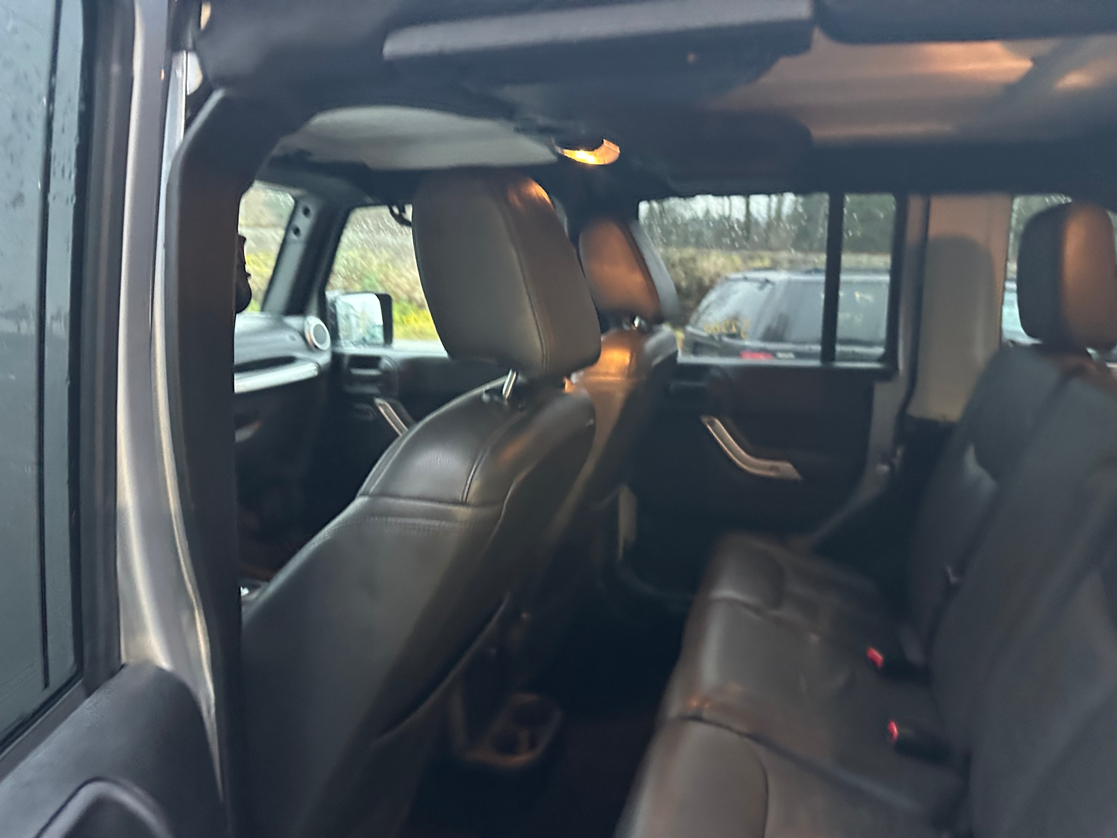 2015 Jeep Wrangler JK Unlimited Sahara 3.6 – J2560