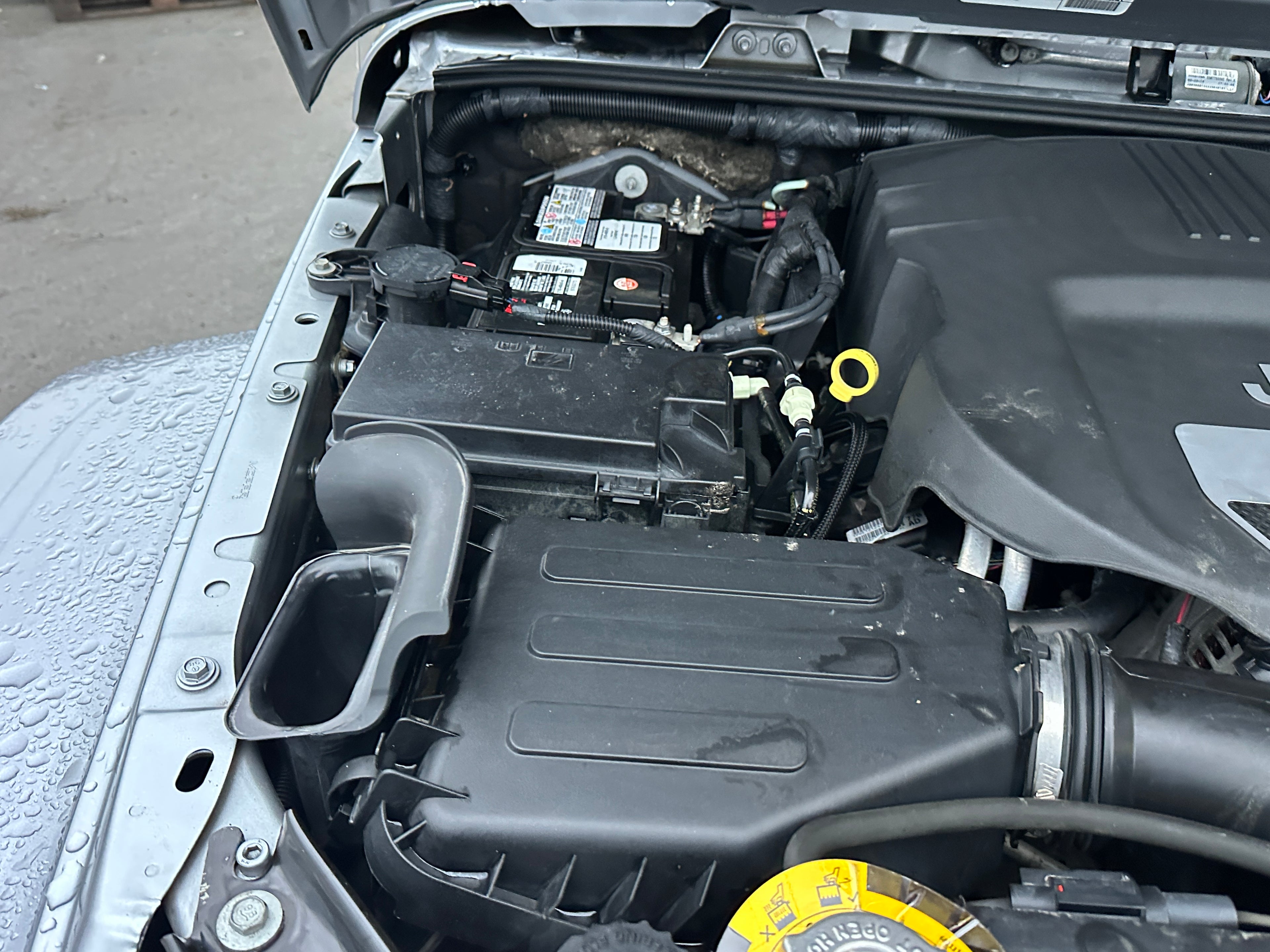 2015 Jeep Wrangler JK Unlimited Sahara 3.6 – J2560