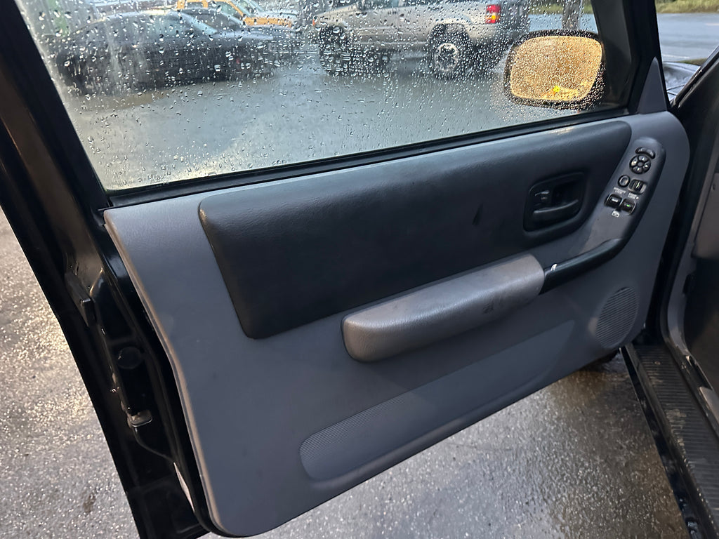 1998 Jeep Cherokee XJ Sport 4.0 – J2561