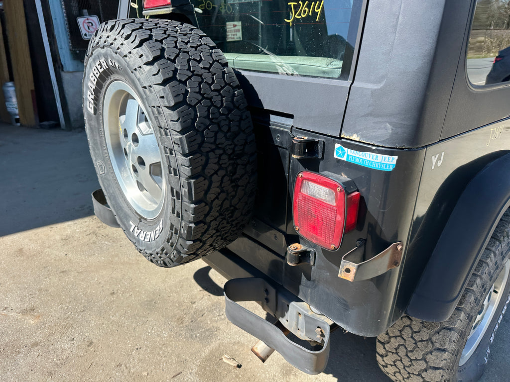 1995 Jeep Wrangler YJ Rio Grande 2.5 – J2614