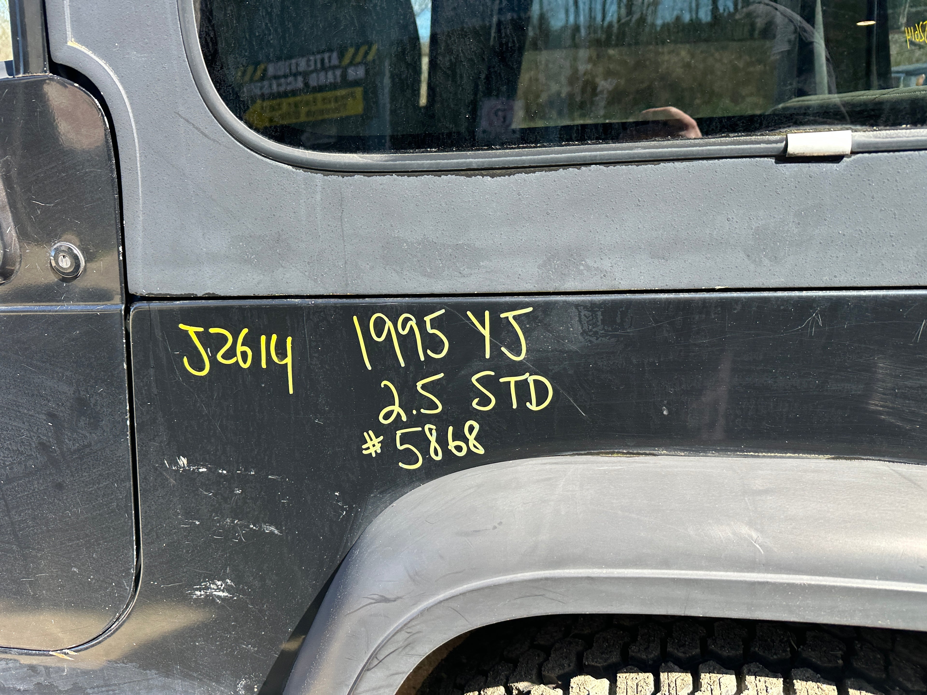 1995 Jeep Wrangler YJ Rio Grande 2.5 – J2614