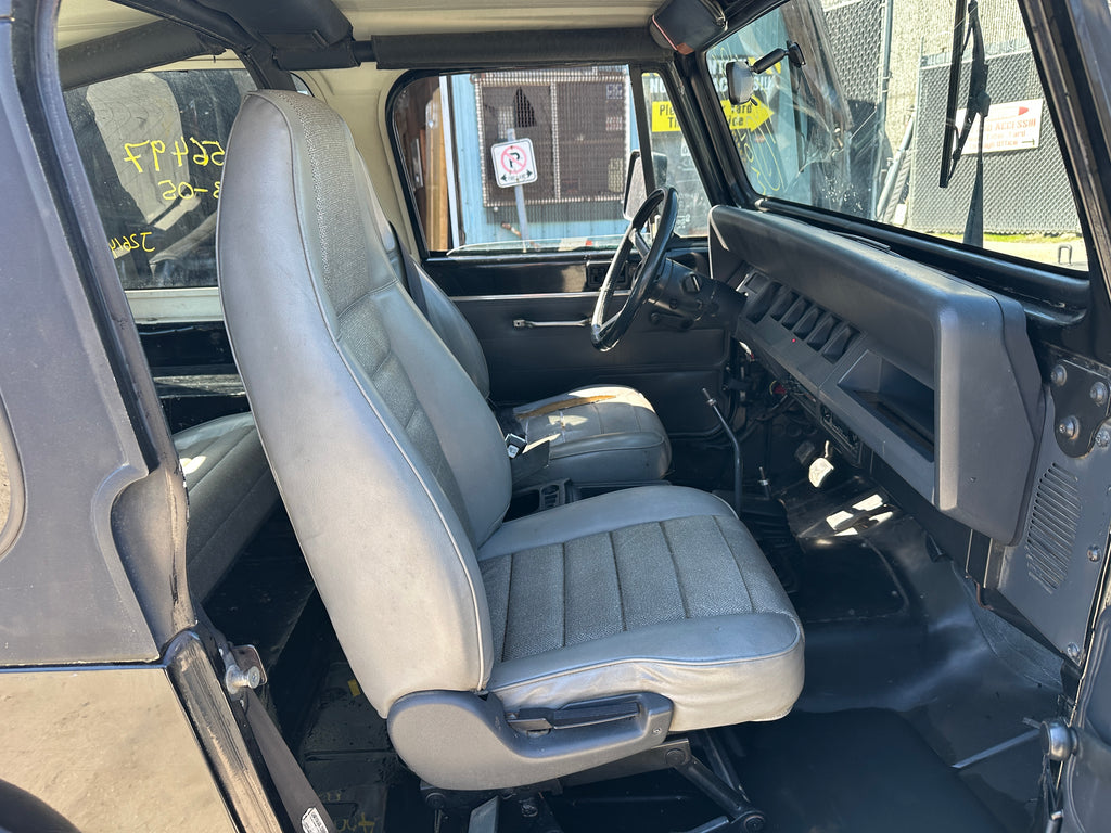 1995 Jeep Wrangler YJ Rio Grande 2.5 – J2614