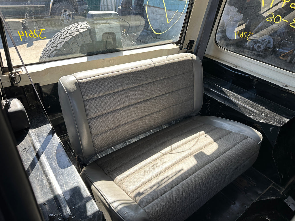 1995 Jeep Wrangler YJ Rio Grande 2.5 – J2614