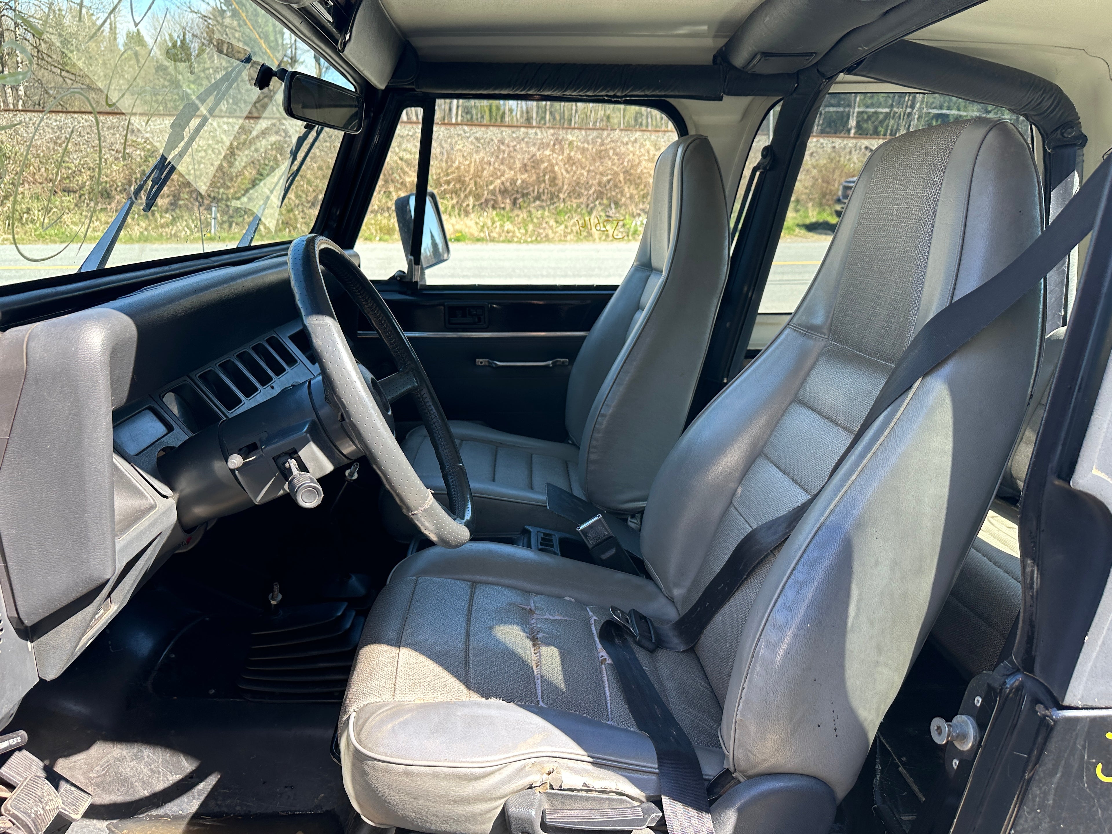 1995 Jeep Wrangler YJ Rio Grande 2.5 – J2614
