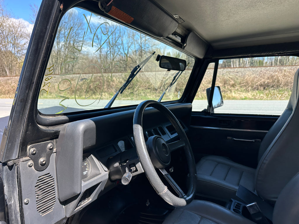 1995 Jeep Wrangler YJ Rio Grande 2.5 – J2614
