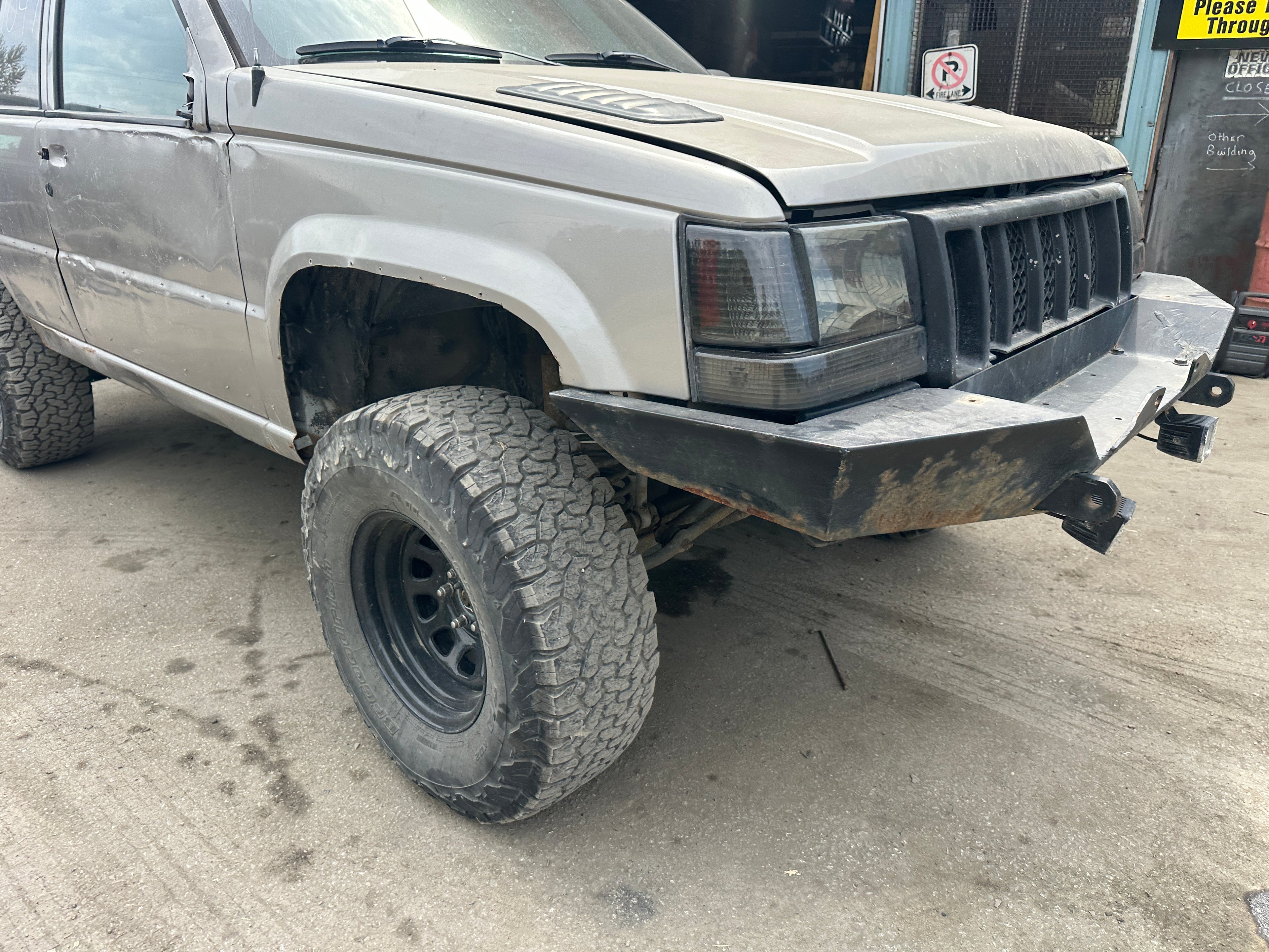 1998 Jeep Grand Cherokee ZJ 5.9 – J2537
