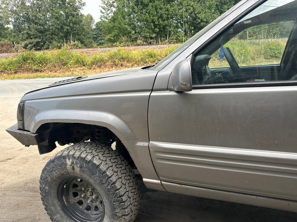 1998 Jeep Grand Cherokee ZJ 5.9 – J2537